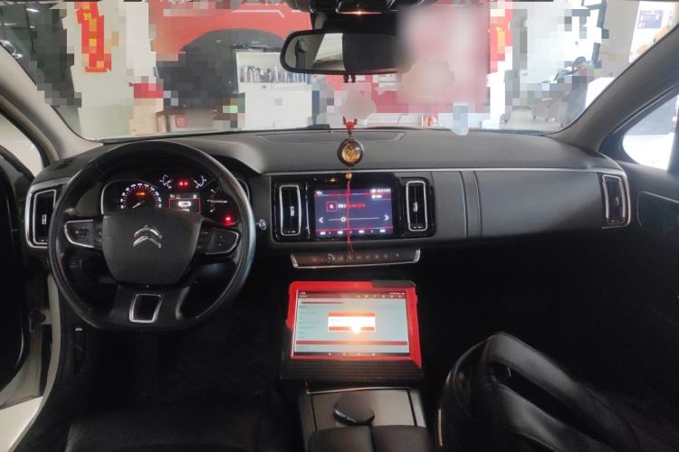 Used Citroen C6 2017 350THP Luxury Model Center Console