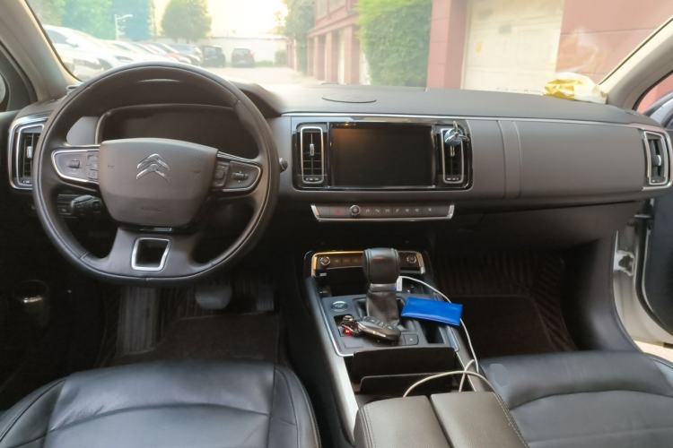 Used Citroen C6 2017 Revised Version 380THP Luxury Edition Center Console