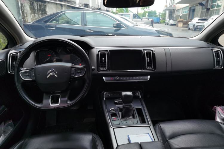 Used Citroen C6 2017 350THP Luxury Model Center Console