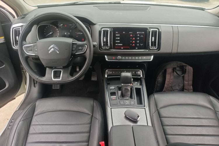 Used Citroen C6 2017 350THP Luxury Model Center Console