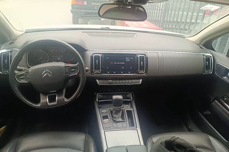 Used Citroen C6 2017 350THP Luxury Model Center Console