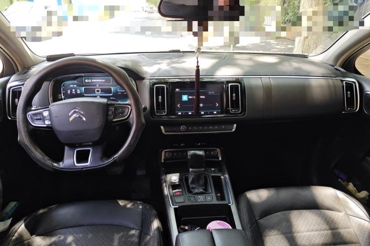 Used Citroen C6 2017 380THP Prestige Model Center Console