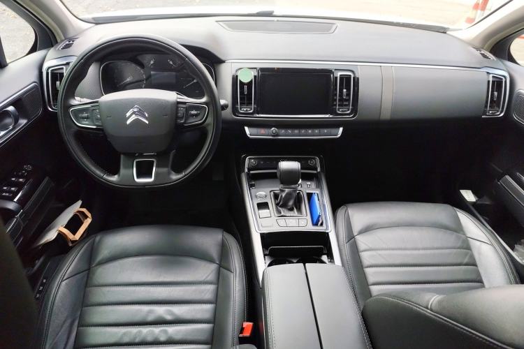 Used Citroen C6 2017 350THP Luxury Model Center Console