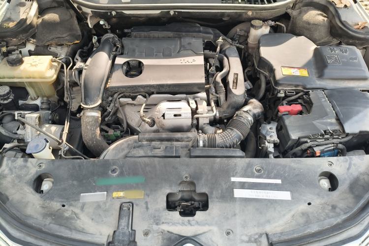 Used Citroen C6 2017 380THP Prestige Model Engine Bay