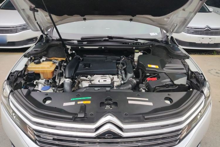 Used Citroen C6 2017 380THP Flagship Edition Engine Bay
