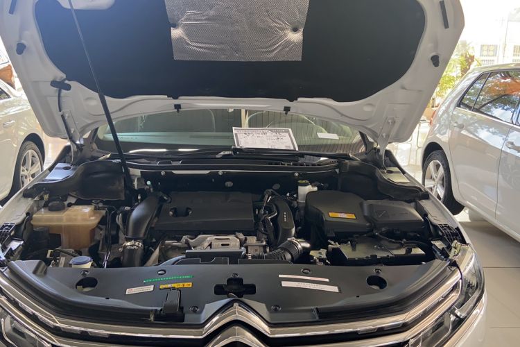 Used Citroen C6 2017 380THP Luxury Version Engine Bay