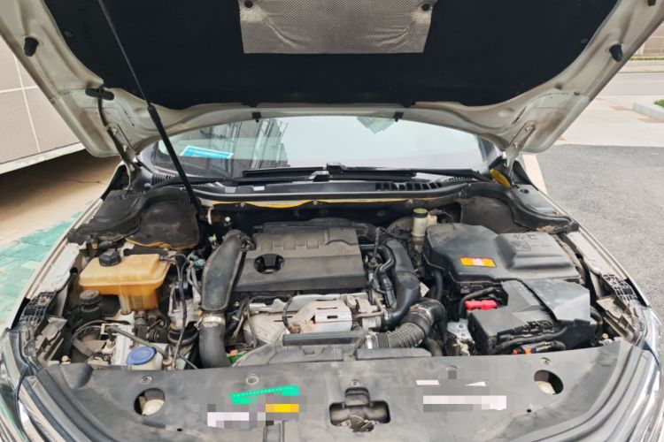 Used Citroen C6 2017 380THP Prestige Model Engine Bay