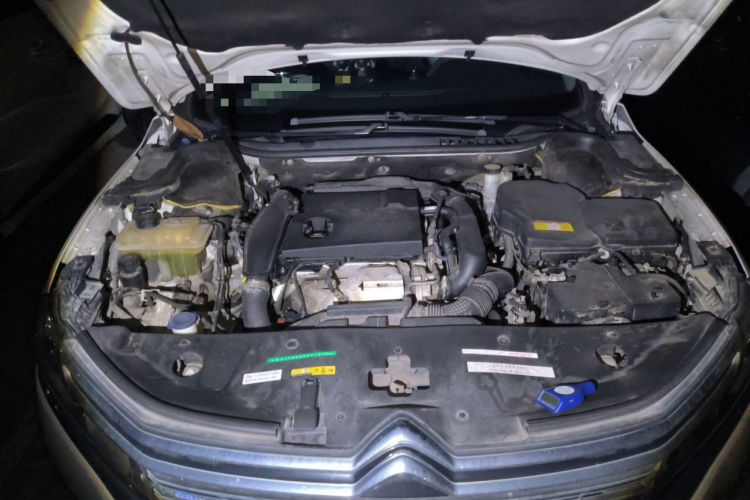 Used Citroen C6 2017 380THP Luxury Version Engine Bay
