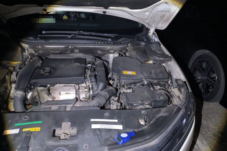 Used Citroen C6 2017 380THP Luxury Version Engine Bay Left
