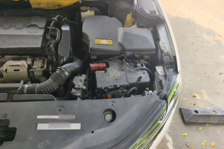 Used Citroen C6 2017 380THP Luxury Version Engine Bay Left
