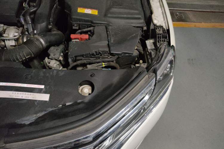 Used Citroen C6 2017 380THP Flagship Edition Engine Bay Left