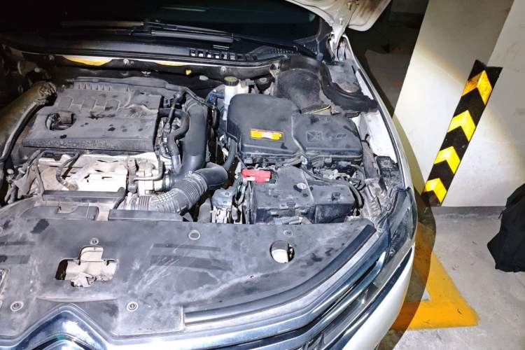 Used Citroen C6 2017 380THP Luxury Version Engine Bay Left