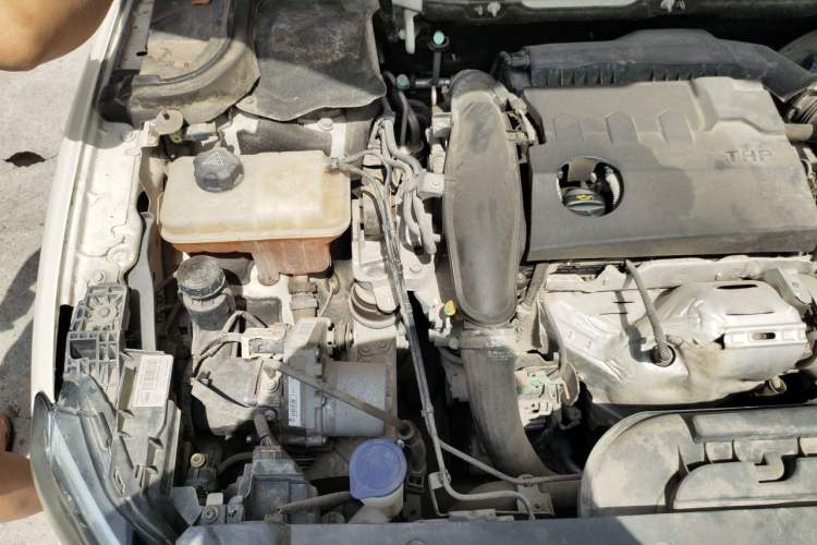 Used Citroen C6 2017 Revised Version 380THP Luxury Edition Engine Bay Right