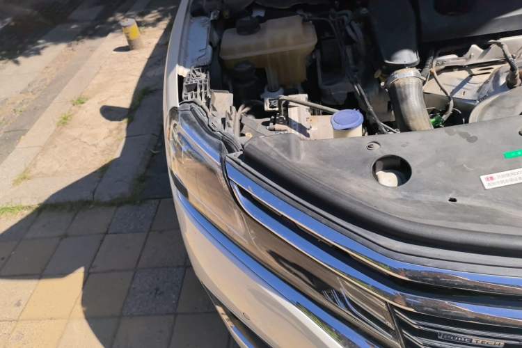 Used Citroen C6 2017 380THP Prestige Model Engine Bay Right
