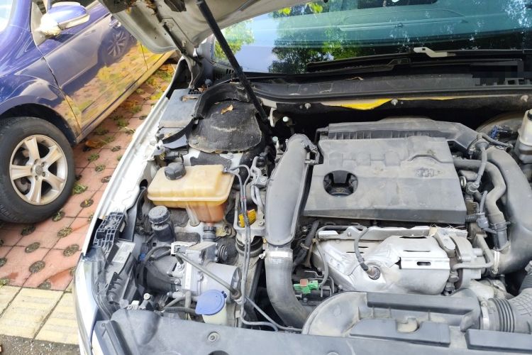 Used Citroen C6 2017 380THP Prestige Model Engine Bay Right