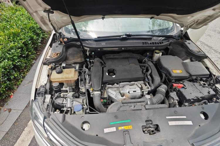 Used Citroen C6 2017 Revised Version 380THP Prestige Nappa Edition Engine Bay Right