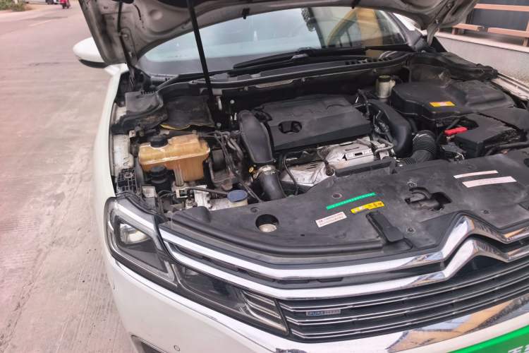 Used Citroen C6 2017 380THP Prestige Model Engine Bay Right