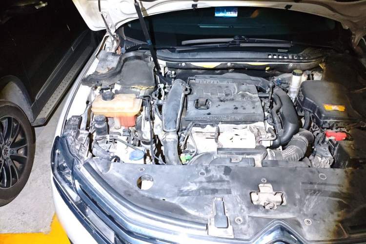 Used Citroen C6 2017 380THP Luxury Version Engine Bay Right