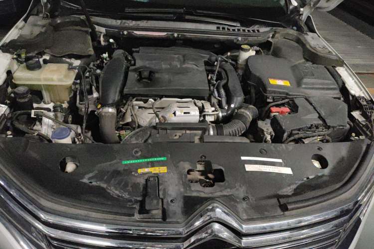 Used Citroen C6 2017 380THP Flagship Edition Engine Bay