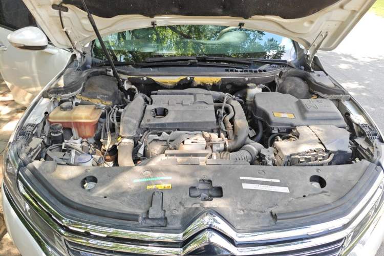 Used Citroen C6 2017 380THP Prestige Model Engine Bay