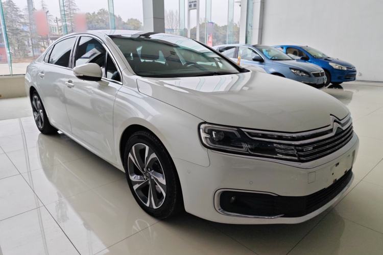 Used Citroen C6 2017 380THP Prestige Model Front Right 45 Deg