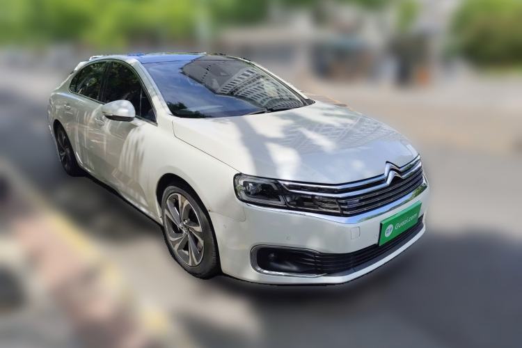 Used Citroen C6 2017 Revised Version 380THP Luxury Edition Front Right 45 Deg