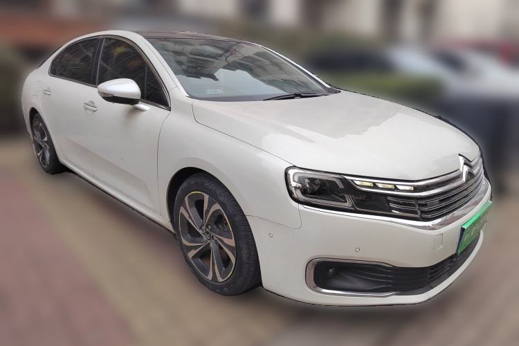 Used Citroen C6 2017 380THP Prestige Model Front Right 45 Deg
