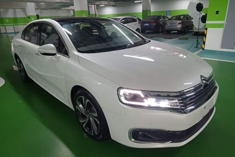 Used Citroen C6 2017 380THP Prestige Model Front Right 45 Deg