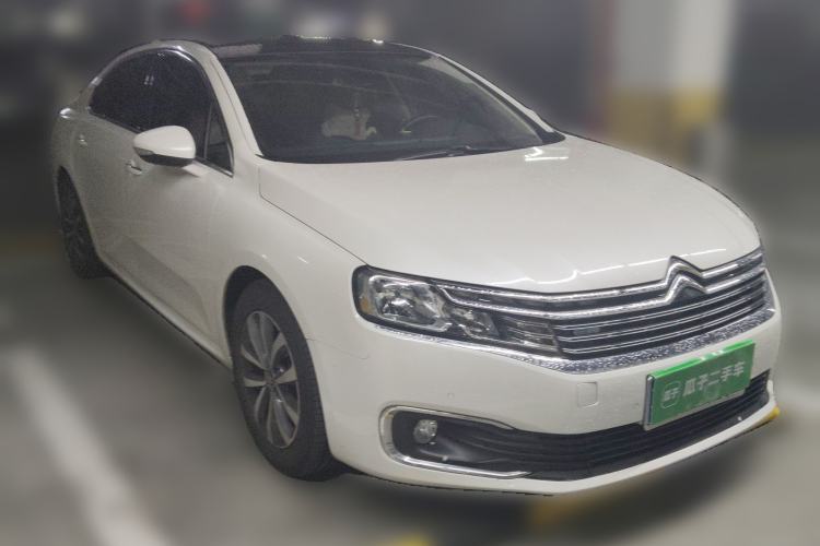Used Citroen C6 2017 350THP Luxury Model Front Right 45 Deg