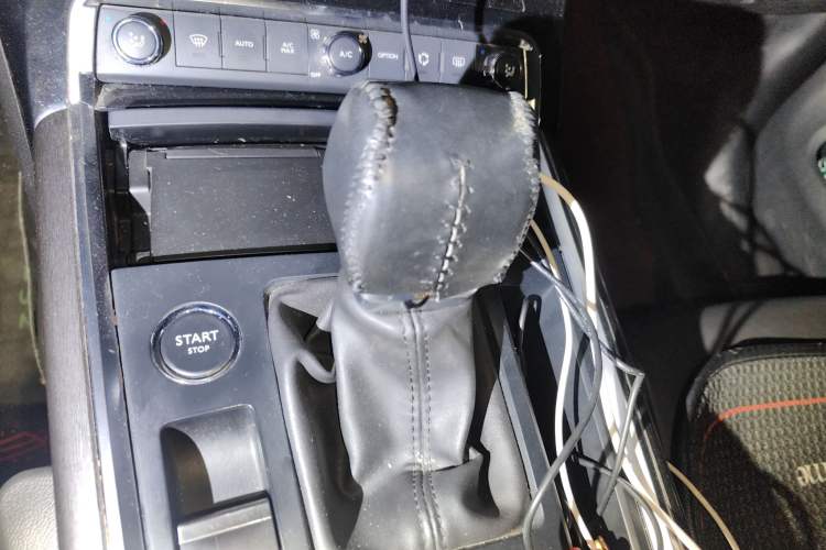 Used Citroen C6 2017 350THP Luxury Model Gear Lever