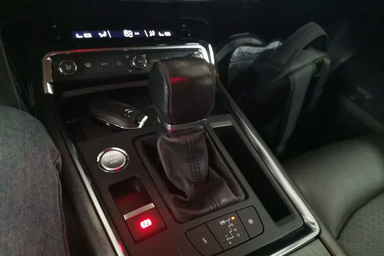 Used Citroen C6 2017 380THP Prestige Model Gear Lever