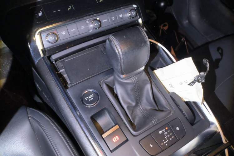 Used Citroen C6 2017 380THP Luxury Version Gear Lever