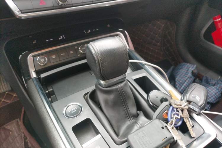 Used Citroen C6 2017 380THP Luxury Version Gear Lever