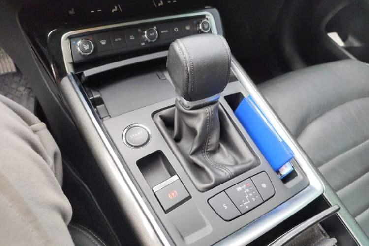 Used Citroen C6 2017 350THP Luxury Model Gear Lever