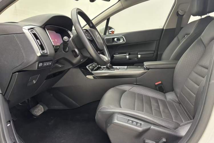 Used Citroen C6 2017 380THP Prestige Model Interior 1