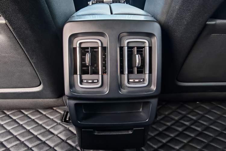 Used Citroen C6 2017 380THP Luxury Version Interior 6