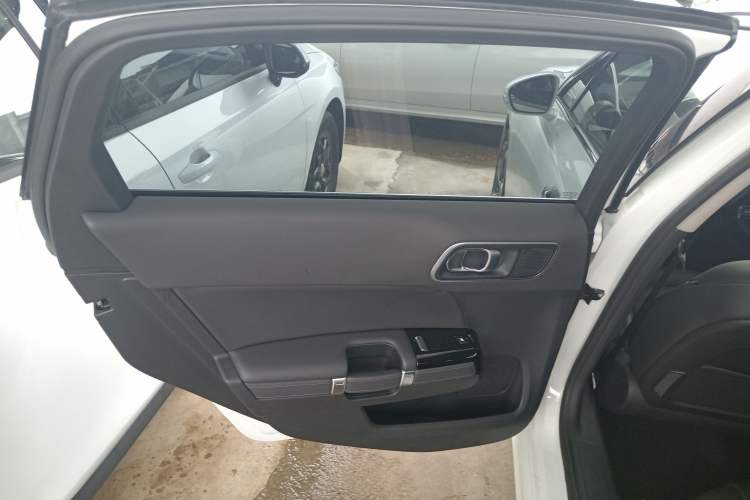 Used Citroen C6 2017 380THP Prestige Model Interior 8