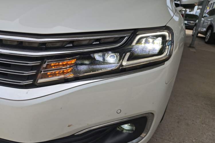 Used Citroen C6 2017 380THP Prestige Model Left Front Headlight