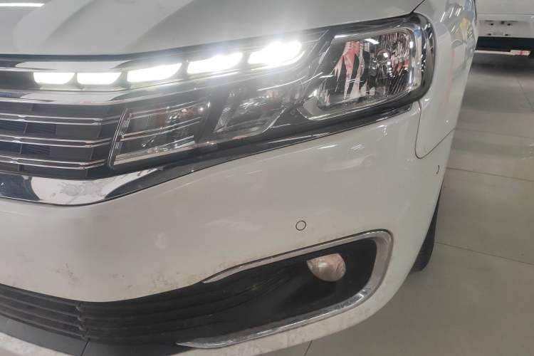 Used Citroen C6 2017 350THP Luxury Model Left Front Headlight