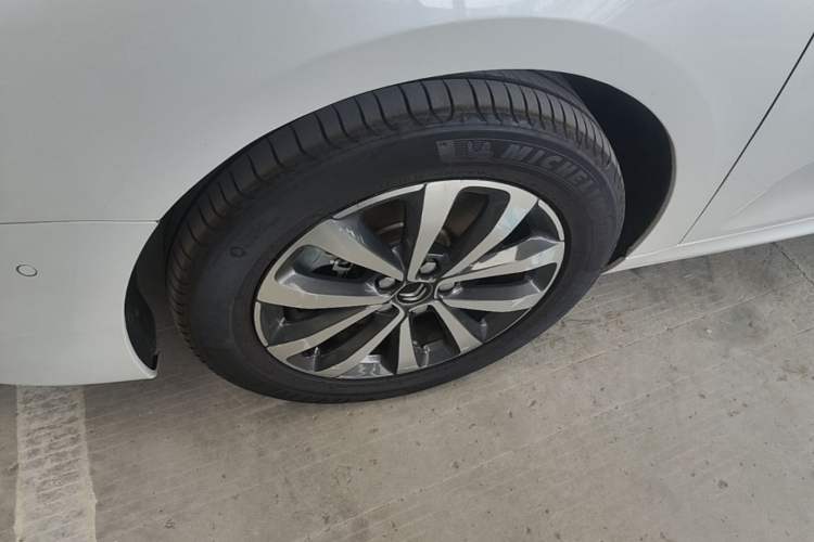 Used Citroen C6 2017 380THP Luxury Version Left Front Wheel Hub