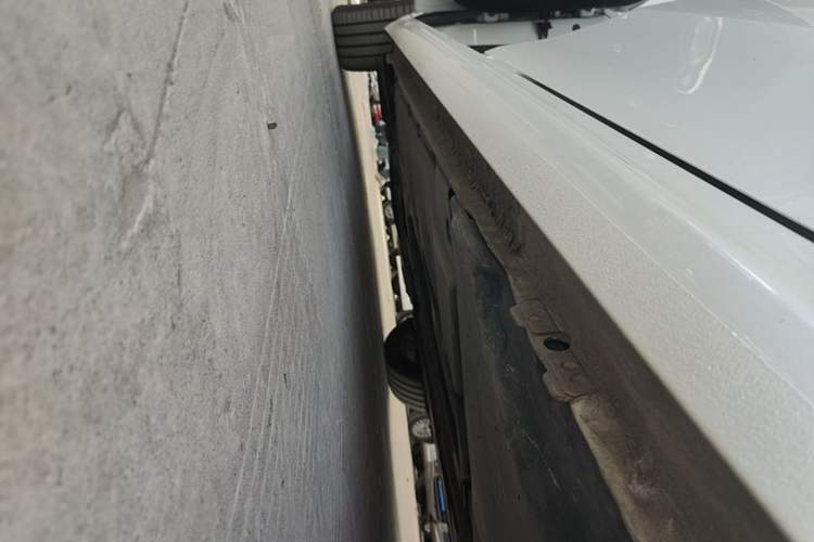 Used Citroen C6 2017 380THP Luxury Version Left Side Sill