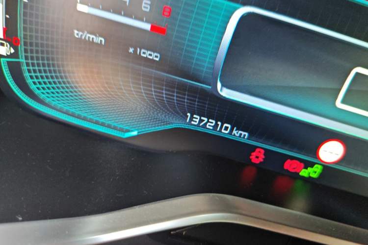 Used Citroen C6 2017 Revised Version 380THP Luxury Edition Odometer Close Up