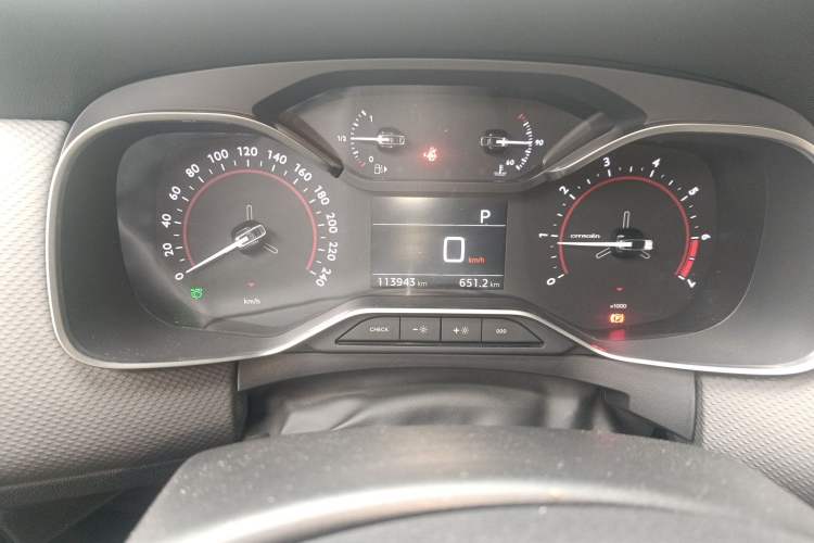 Used Citroen C6 2017 350THP Luxury Model Odometer Close Up