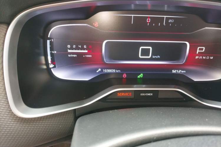 Used Citroen C6 2017 380THP Luxury Version Odometer Close Up