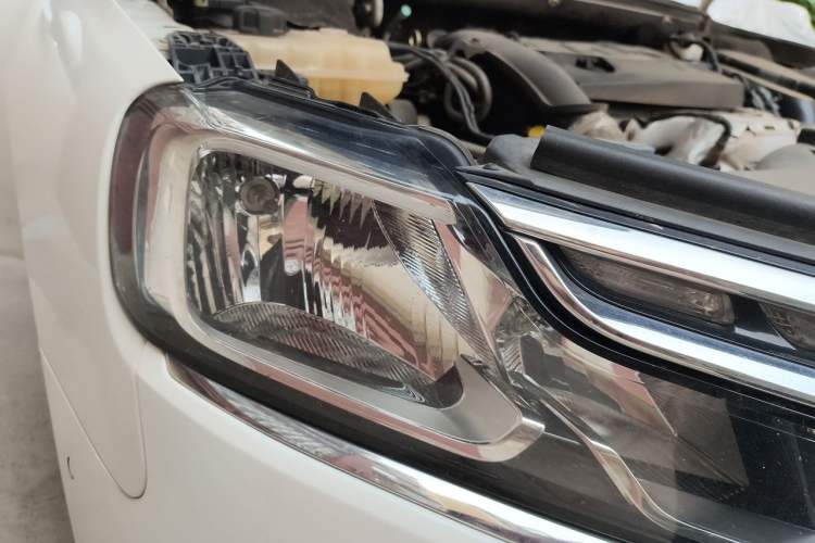 Used Citroen C6 2017 Revised Version 380THP Luxury Edition Right Front Headlight