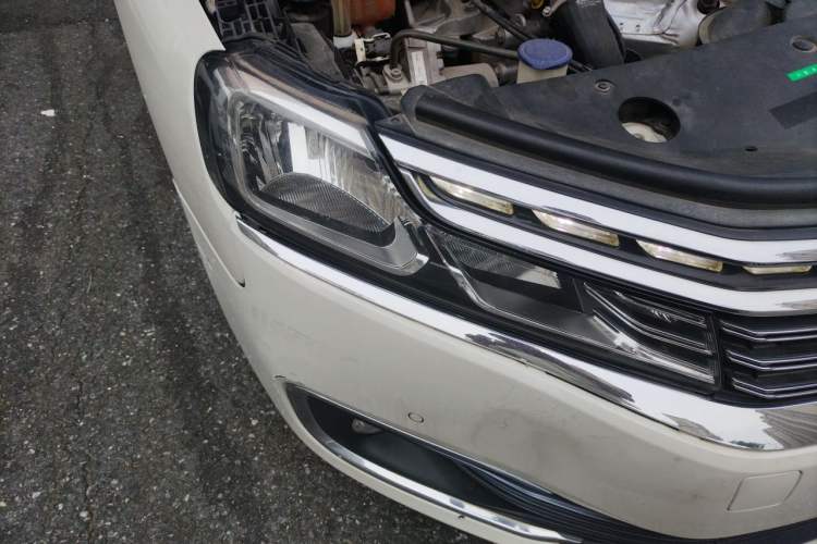 Used Citroen C6 2017 380THP Luxury Version Right Front Headlight