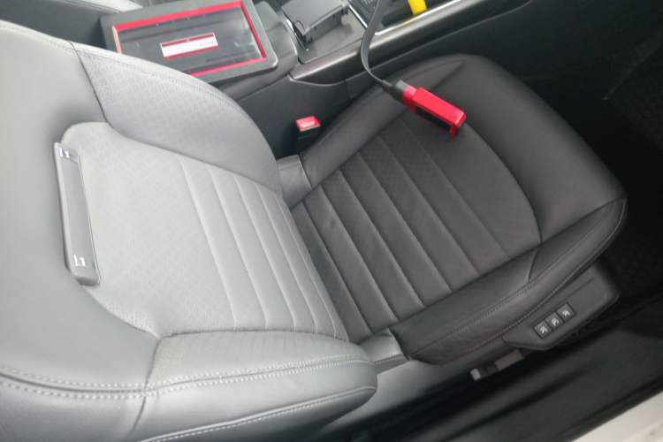 Used Citroen C6 2017 380THP Prestige Model Right Front Seat