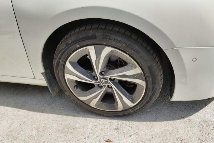 Used Citroen C6 2017 Revised Version 380THP Luxury Edition Right Front Wheel Hub