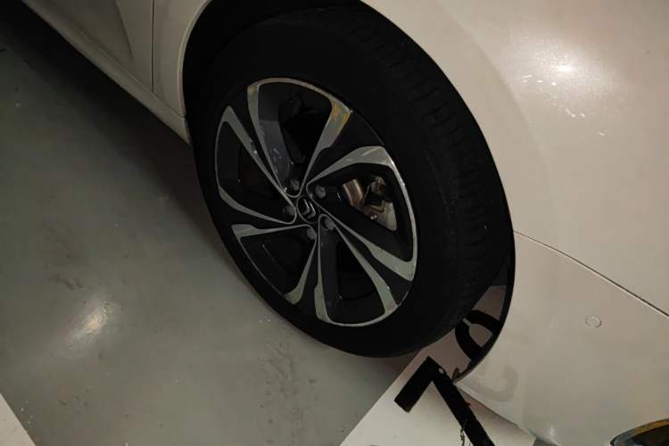 Used Citroen C6 2017 380THP Prestige Model Right Front Wheel Hub