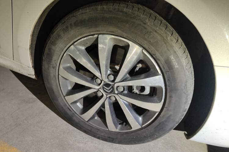 Used Citroen C6 2017 350THP Luxury Model Right Front Wheel Hub